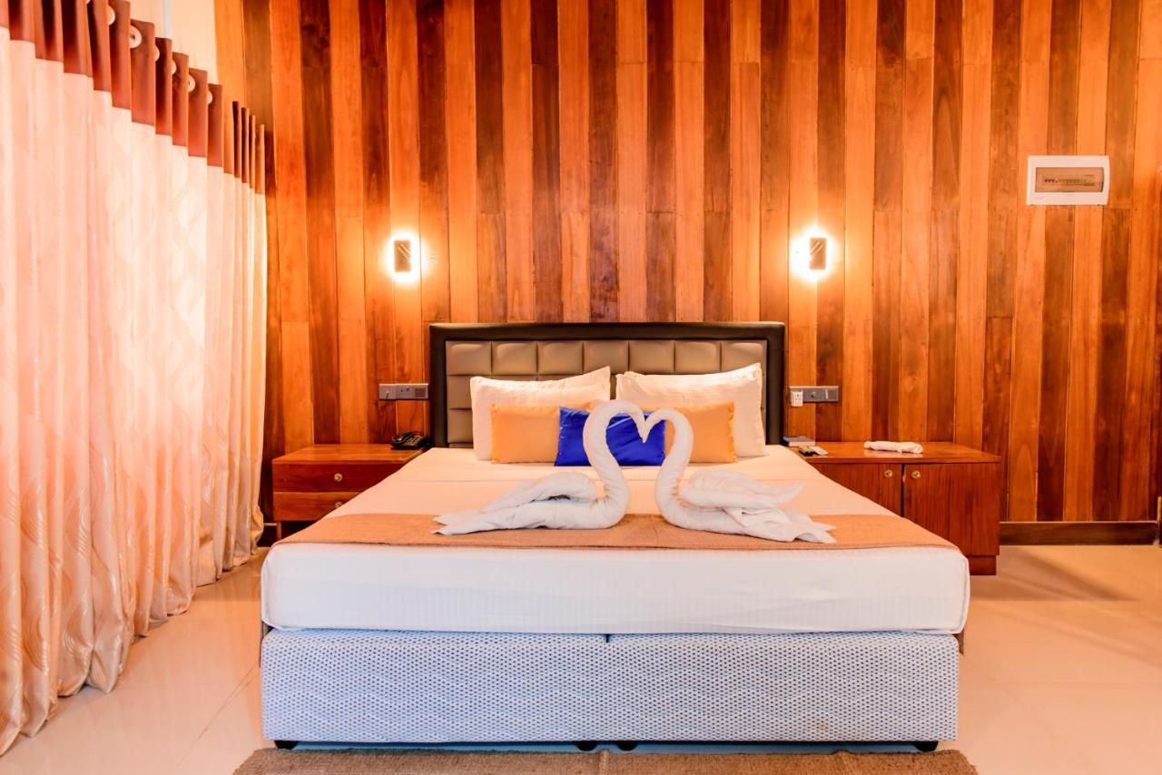 Sevonra Hotel Унаватуна Екстериор снимка