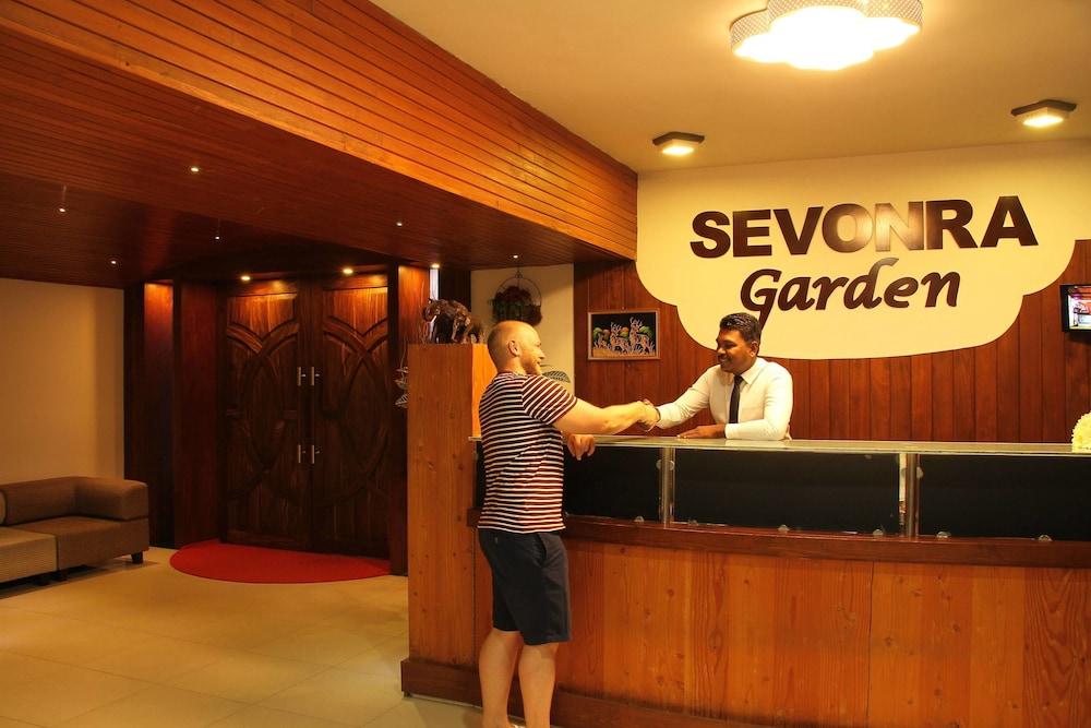 Sevonra Hotel Унаватуна Екстериор снимка