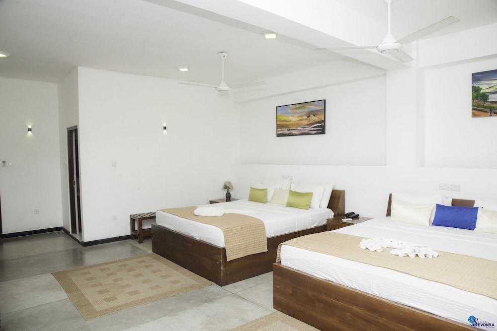 Sevonra Hotel Унаватуна Екстериор снимка