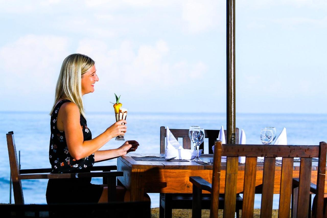 Sevonra Hotel Унаватуна Екстериор снимка